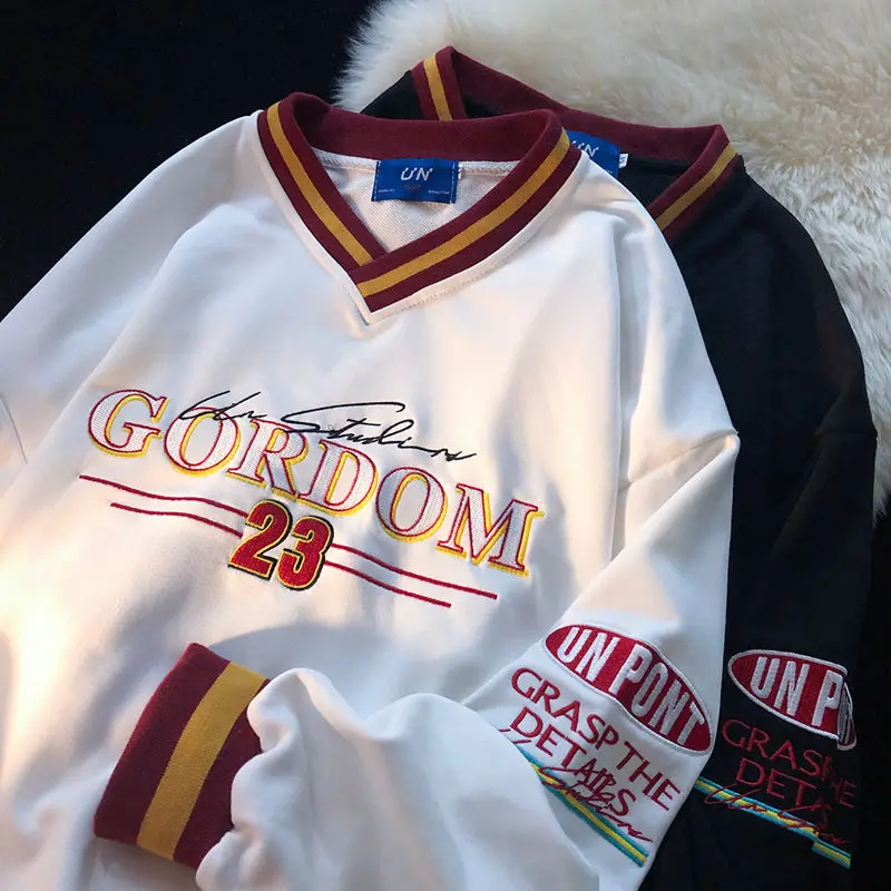 Свитшот с буквенной вышивкой в стиле хип-хоп, винтажная уличная одежда с V-образным вырезом, оверсайз, модная одежда в Корейском стиле для ст...
Свитшот с буквенной вышивкой в стиле хип-хоп, винтажная уличная одежда с V-образным вырезом, оверсайз, модная одежда в Корейском стиле для ст...