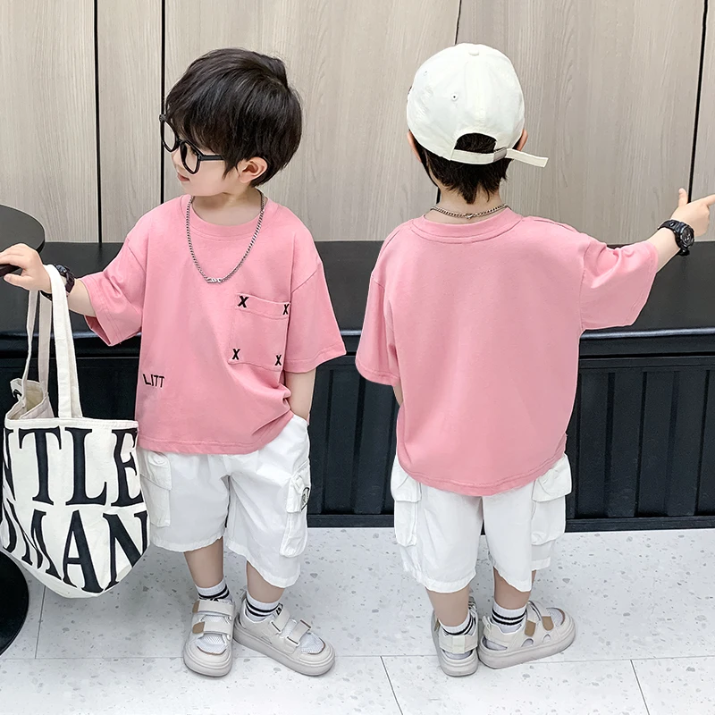 Летняя Повседневная трендовая модная красивая новая Однотонная футболка с круглым вырезом и символами в уличном стиле детская одежда 
Летняя Повседневная трендовая модная красивая новая Однотонная футболка с круглым вырезом и символами в уличном стиле детская одежда