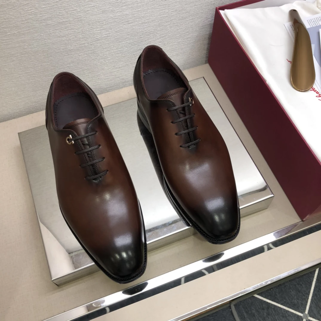 Luxury designer, top quality! Dress shoes! Pure high quality can be compared with 1:1! Fabric: original calf!
Luxury designer, top quality! Dress shoes! Pure high quality can be compared with 1:1! Fabric: original calf!