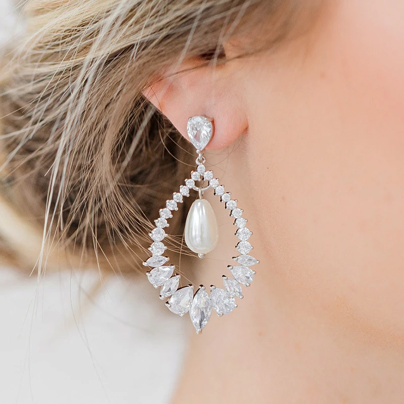 Luxury Bohemian Style Pearl Earrings Hollow Set with Multiple Drops Cubic Zirconia Earrings Europe and The United States Jewelry
Luxury Bohemian Style Pearl Earrings Hollow Set with Multiple Drops Cubic Zirconia Earrings Europe and The United States Jewelry