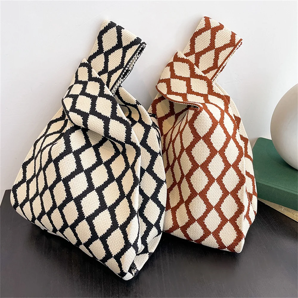 2023 Fashion Plaid Knitted Bag Handbag Handmade Shoulder Bag Lady Leisure Tote Korean Mini Knot Wrist Bag Reusable Shopping Bag
2023 Fashion Plaid Knitted Bag Handbag Handmade Shoulder Bag Lady Leisure Tote Korean Mini Knot Wrist Bag Reusable Shopping Bag
