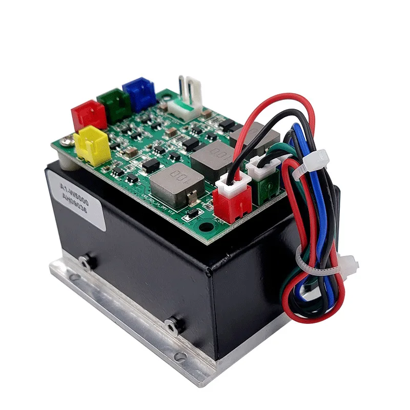 RGB 3 Вт цветной белый лазерный модуль маленький размер TTL контроль R:638 нм G:520 нм B:445 нм
RGB 3 Вт цветной белый лазерный модуль маленький размер TTL контроль R:638 нм G:520 нм B:445 нм