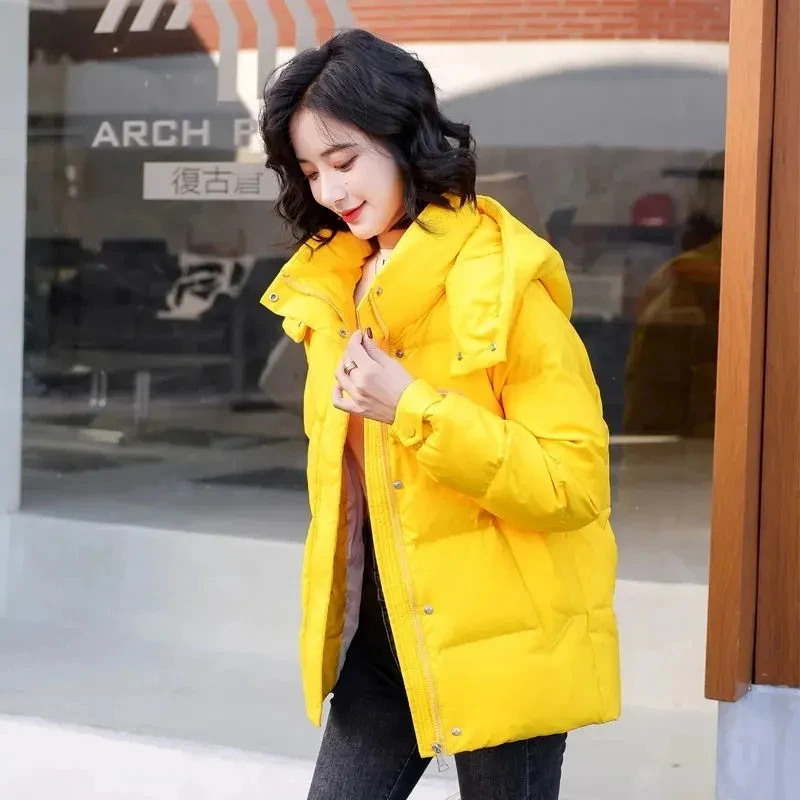 Down Cotton Jacket Women Autumn Winter 2023 New Solid Color Hooded Short Cotton Coat Fashion Casual Loose Thick Parkas Womens
Down Cotton Jacket Women Autumn Winter 2023 New Solid Color Hooded Short Cotton Coat Fashion Casual Loose Thick Parkas Womens