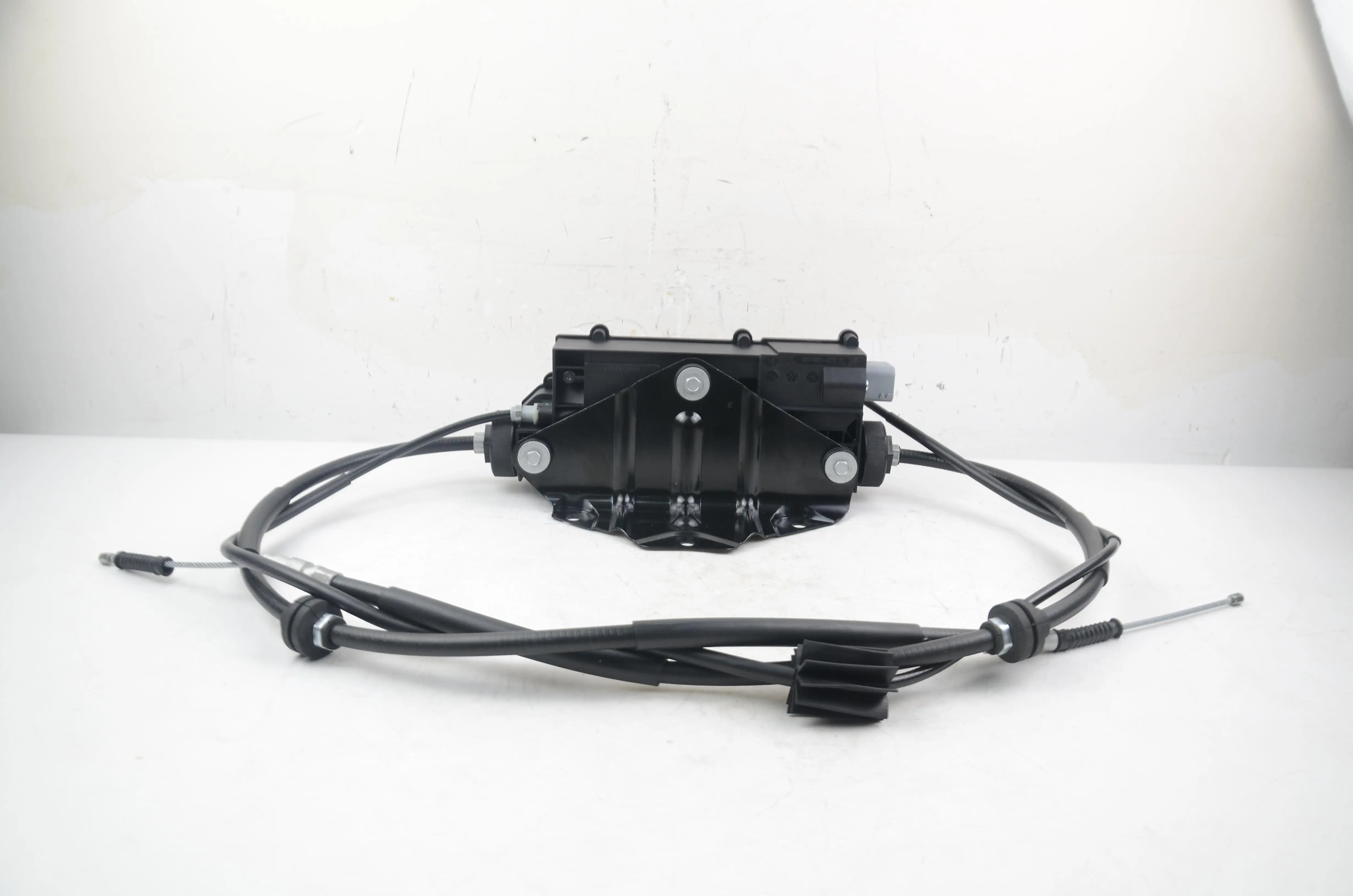 AP03 34436850289 для BMW X5 X6 E70 E72 Новый Электрический стояночный тормоз, привод ручного тормоза, блок управления
AP03 34436850289 для BMW X5 X6 E70 E72 Новый Электрический стояночный тормоз, привод ручного тормоза, блок управления