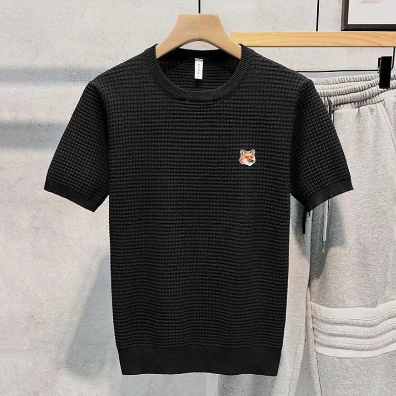 2022 New Mens Luxury Maison Fox Mascot Embroidery Brand Logo Knitting T Shirt Male Short Sleeve Slim Fit Polo T Shirt Golf Tops
2022 New Mens Luxury Maison Fox Mascot Embroidery Brand Logo Knitting T Shirt Male Short Sleeve Slim Fit Polo T Shirt Golf Tops