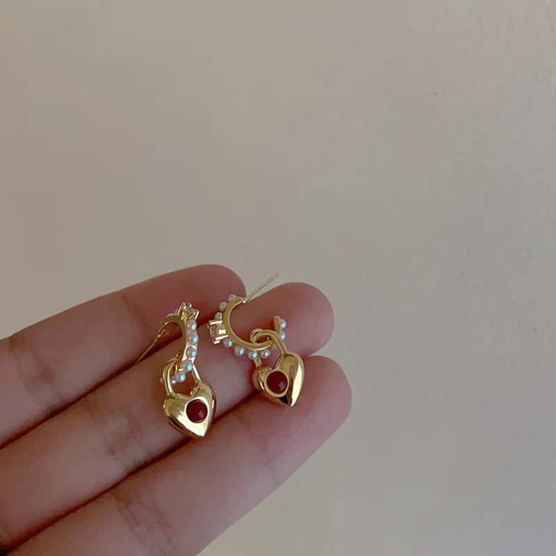 Minar Korean Fashion Shiny CZ Cubic Zirconia Heart Earring for Women Hollow Out Love Hanging Dangle Earring Statement Jewelry
Minar Korean Fashion Shiny CZ Cubic Zirconia Heart Earring for Women Hollow Out Love Hanging Dangle Earring Statement Jewelry