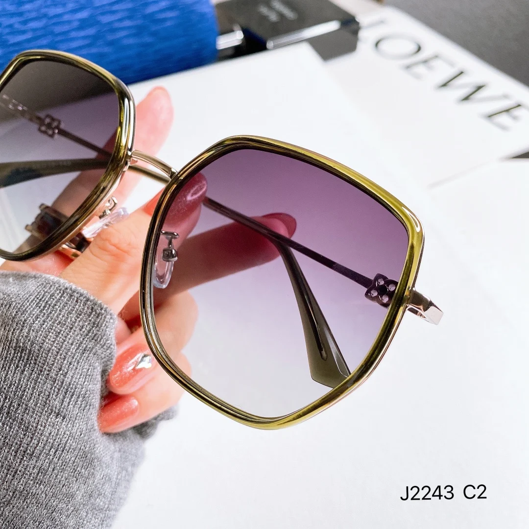 New Small Frame Ultra Light Ultra Clear Polarizing Sunglasses With Prescription Glasses And Women's Sunglasses
New Small Frame Ultra Light Ultra Clear Polarizing Sunglasses With Prescription Glasses And Women's Sunglasses