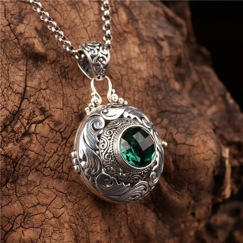 Ancient Chinese Traditional Style Hollow Aromatherapy Pendant Necklace Women's Delicate Personality Elegant Charm Jewelry
Ancient Chinese Traditional Style Hollow Aromatherapy Pendant Necklace Women's Delicate Personality Elegant Charm Jewelry