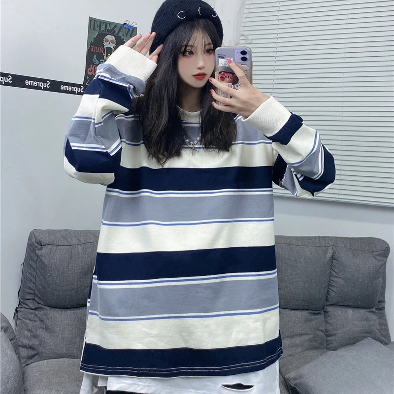 Thin Loose Color Contrast Striped Sweater for Women's Autumn and Winter Long Sleeved Round Neck Middle Long Blouse for Women
Thin Loose Color Contrast Striped Sweater for Women's Autumn and Winter Long Sleeved Round Neck Middle Long Blouse for Women