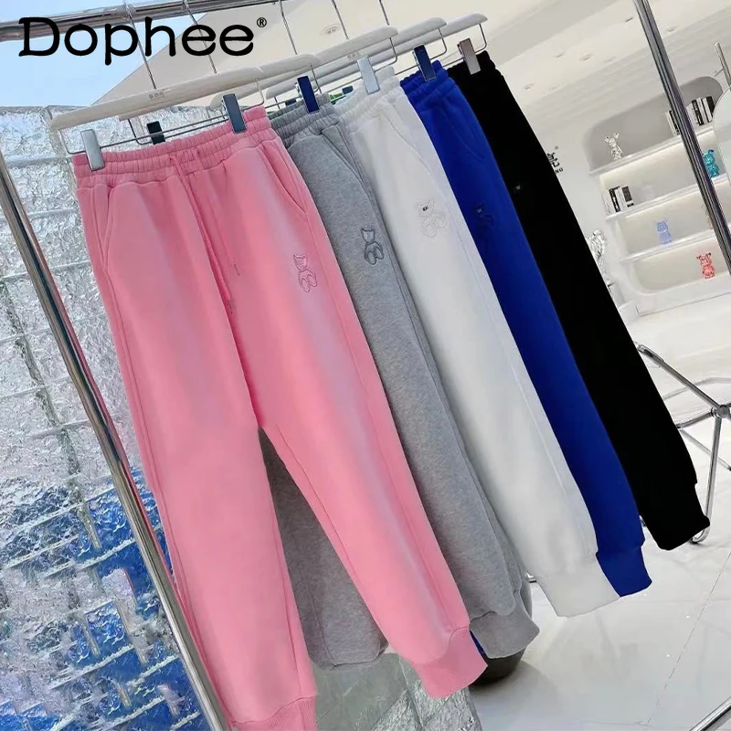 Embroidered Cartoon Bear Fashion Sweatpants Women 2022 Spring New High Waist Loose Solid Harem Pants Female Sports Casual Pants
Embroidered Cartoon Bear Fashion Sweatpants Women 2022 Spring New High Waist Loose Solid Harem Pants Female Sports Casual Pants