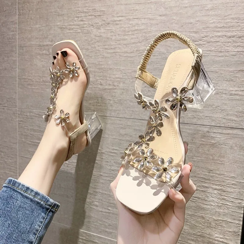 Sandals Women's 2023 Summer New Fashion High-heeled Flower Decoration Buckle Transparent Square Heel Women's Sandals Zapatillas
Sandals Women's 2023 Summer New Fashion High-heeled Flower Decoration Buckle Transparent Square Heel Women's Sandals Zapatillas