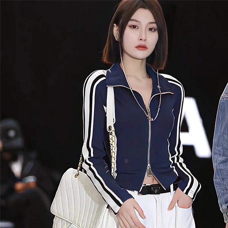 Gidyq Streetwear Women Sweatshirt Korean Casual Patchwork Cropped Slim Tops Y2K Fashion Female Stripe Double Zipper Coat
Gidyq Streetwear Women Sweatshirt Korean Casual Patchwork Cropped Slim Tops Y2K Fashion Female Stripe Double Zipper Coat
