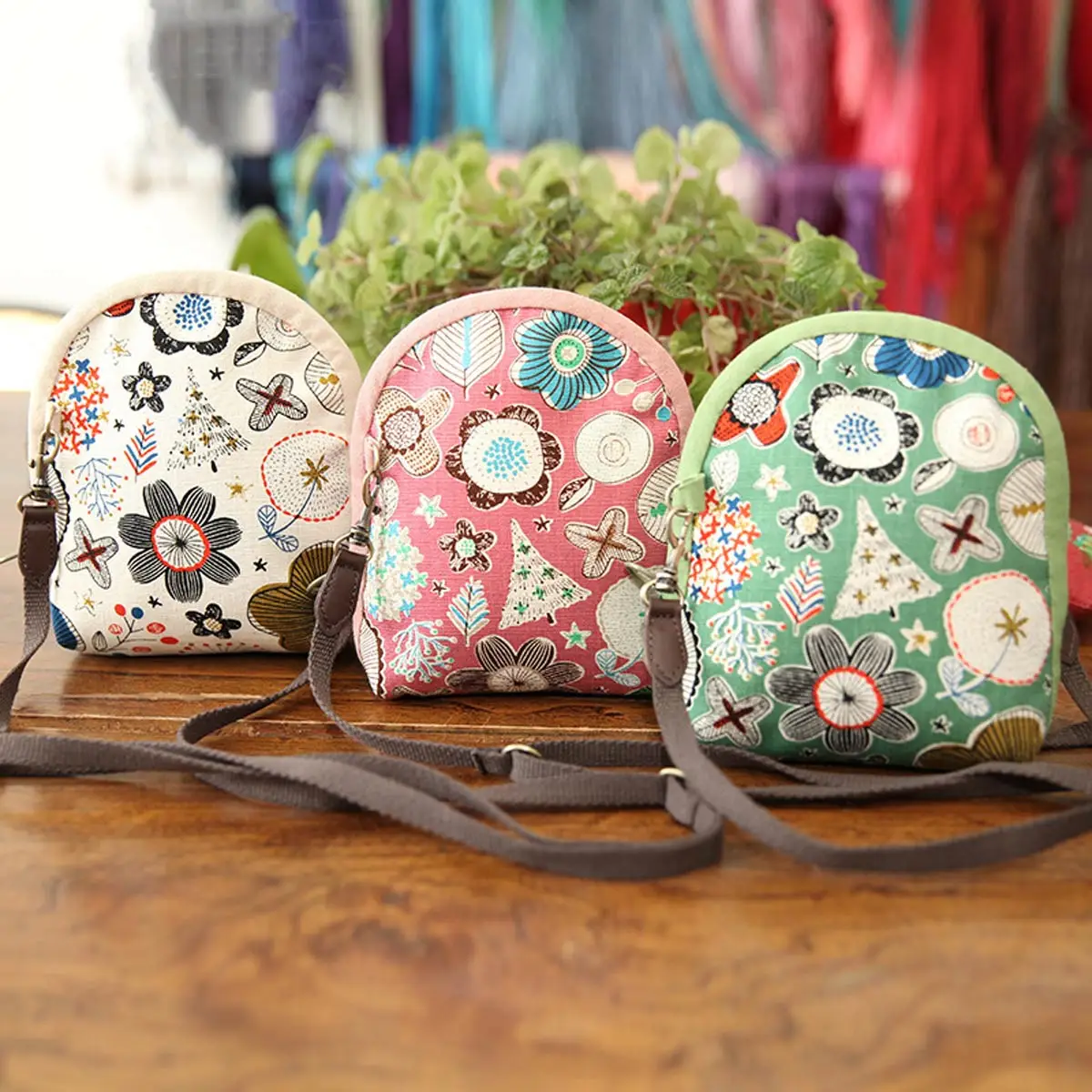 Handmade Women Shoulder Bag Unfinished Clutch Handbag Cloth Kit Shell Pouch Bag Sewing Set Materials Package DIY Crafts Gift
Handmade Women Shoulder Bag Unfinished Clutch Handbag Cloth Kit Shell Pouch Bag Sewing Set Materials Package DIY Crafts Gift