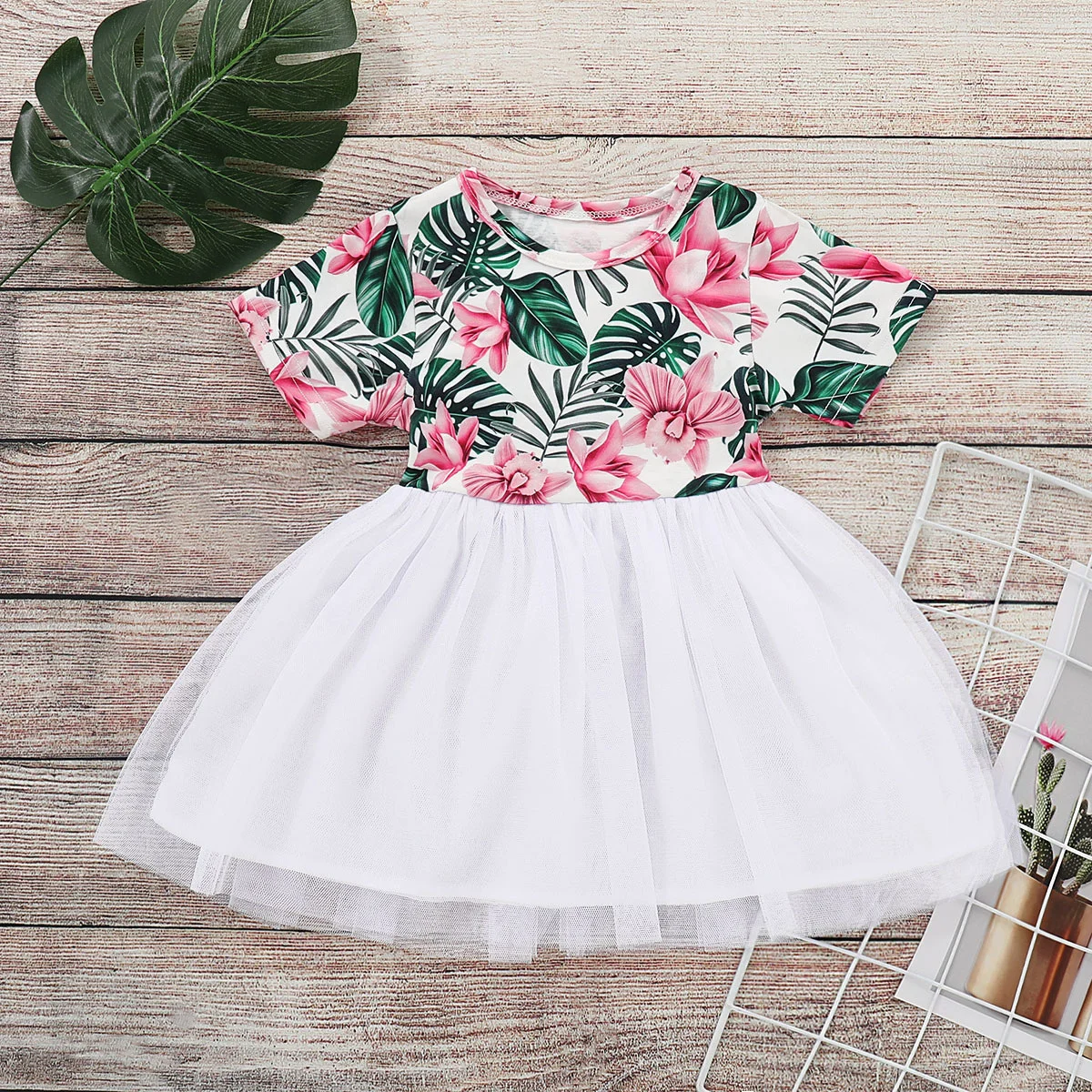summer girls and children's wear new color round neck flying sleeve short sleeve Flower Printed mesh dress
summer girls and children's wear new color round neck flying sleeve short sleeve Flower Printed mesh dress
