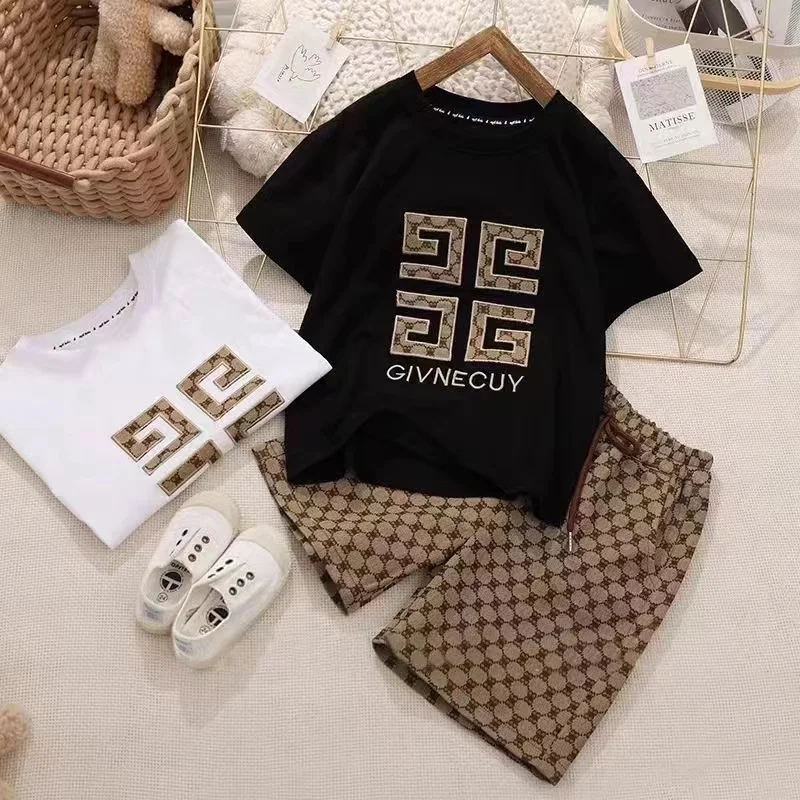 Summer Medium And Large Boys Clothes Outfits New Girls Clothes Short Sleeve T-shirt Loose Shorts 2pcs Kids 3-10 Years Tracksuit 
Summer Medium And Large Boys Clothes Outfits New Girls Clothes Short Sleeve T-shirt Loose Shorts 2pcs Kids 3-10 Years Tracksuit