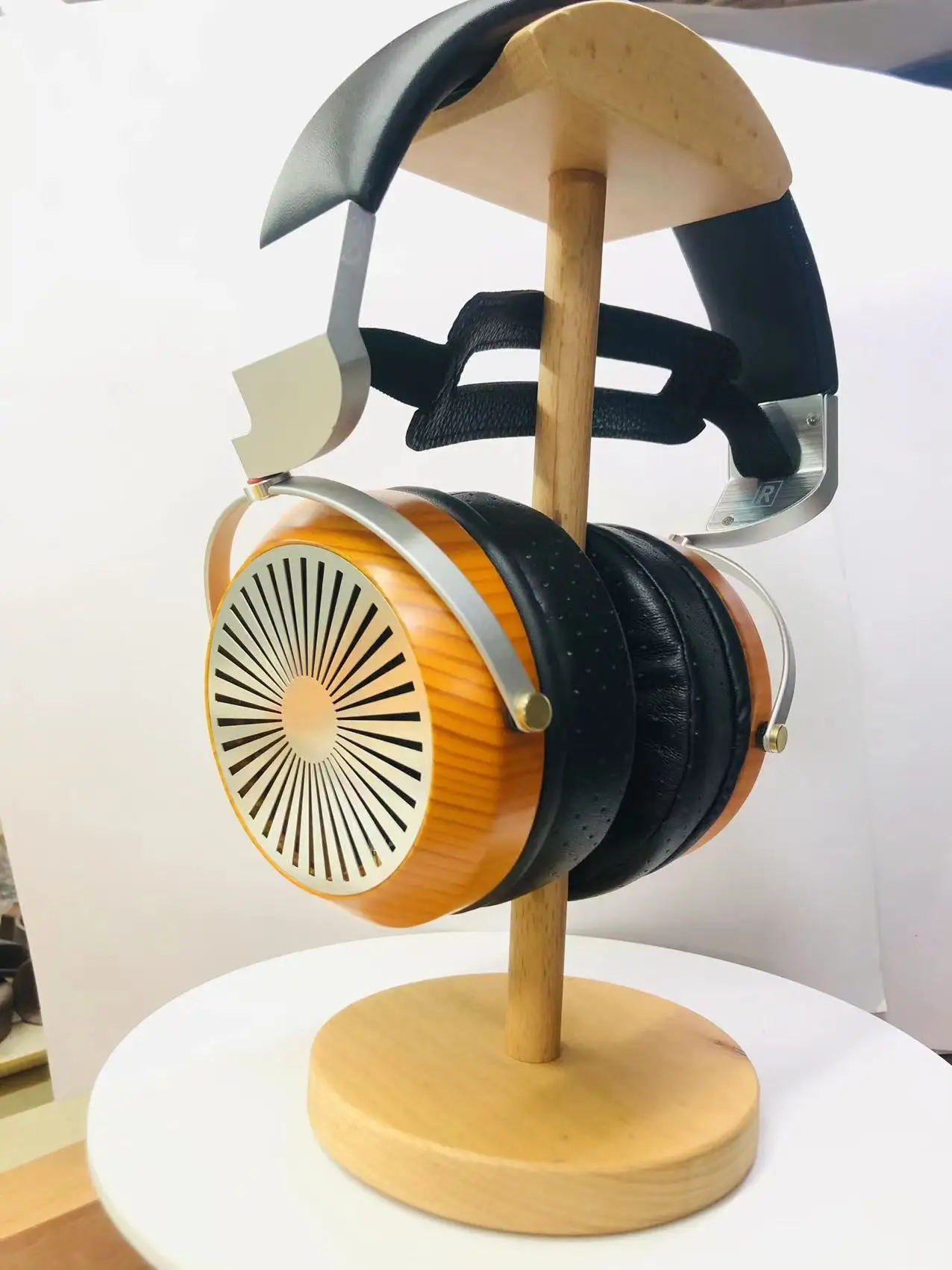 40mm 50MM 53mm headphone shell headset shell wood shell Ciricote wood closed type(without driver and cable)
40mm 50MM 53mm headphone shell headset shell wood shell Ciricote wood closed type(without driver and cable)