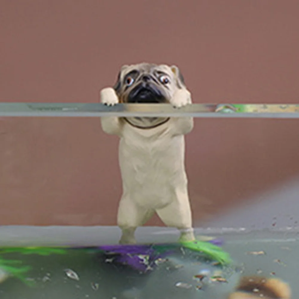 Мини-фигурка мопса из ПВХ 
Мини-фигурка мопса из ПВХ