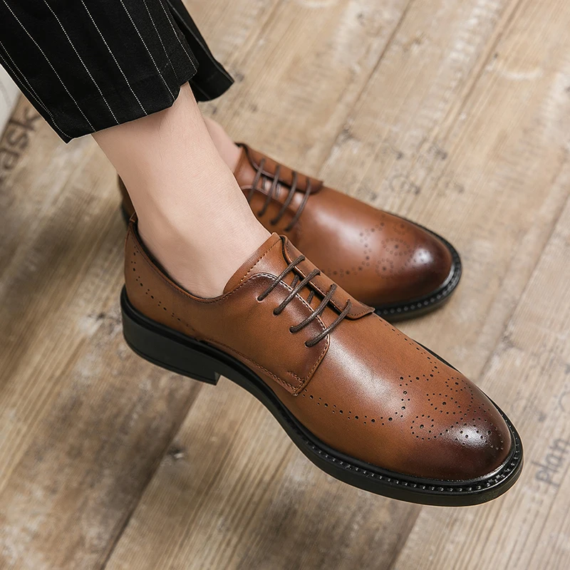 business dress Shoes men Fashion Lace Up Low Heel brogue Dress Shoes Outdoor oxfords wedding party shoes men Casual Footwear
business dress Shoes men Fashion Lace Up Low Heel brogue Dress Shoes Outdoor oxfords wedding party shoes men Casual Footwear