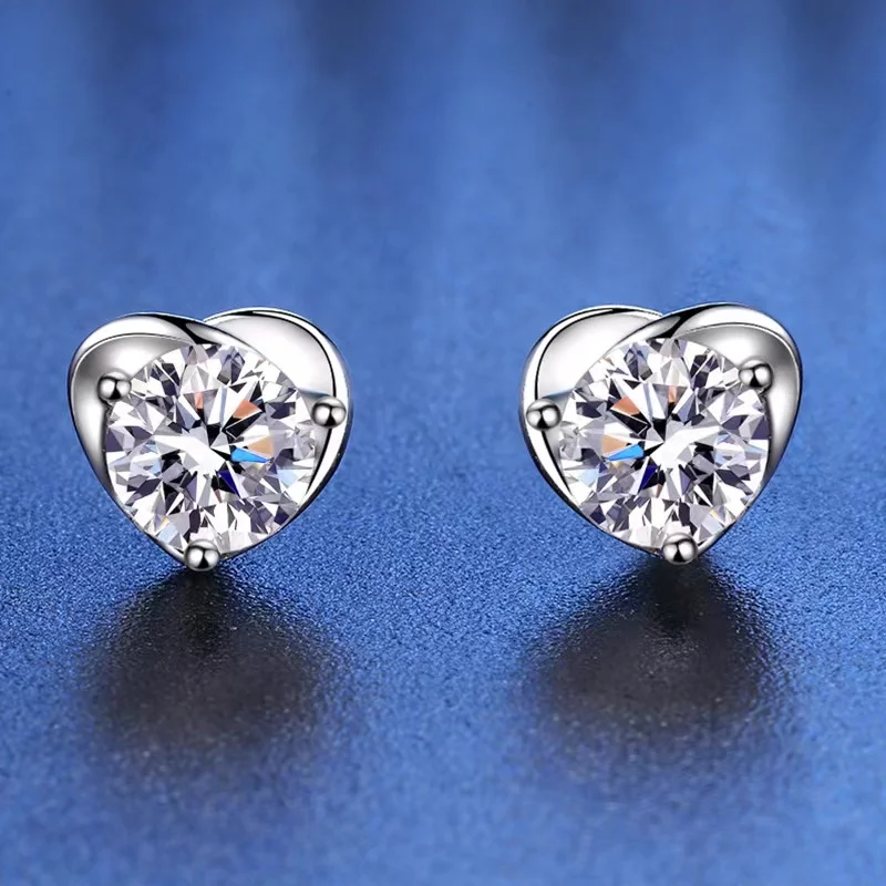 Trendy 0.5ct D Color VVS1 Moissanite Heart Stud Earrings for Women 925 Sterling Silver Plated White Gold Diamond Ear Studs Gift
Trendy 0.5ct D Color VVS1 Moissanite Heart Stud Earrings for Women 925 Sterling Silver Plated White Gold Diamond Ear Studs Gift