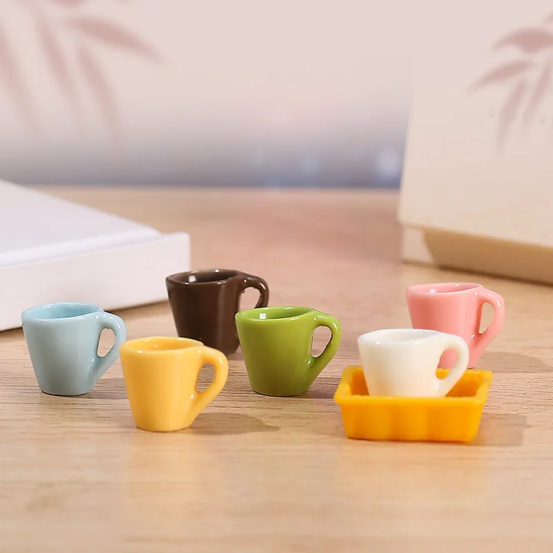 Cute New1:12 Miniature Six Color Cup Resin Plate Microlandscape DIY Toys For Small Decorations For Blyth Barbies Doll Kitcher 
Cute New1:12 Miniature Six Color Cup Resin Plate Microlandscape DIY Toys For Small Decorations For Blyth Barbies Doll Kitcher