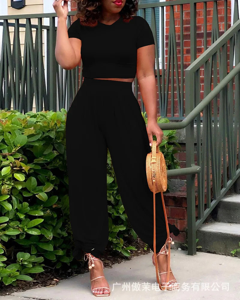 Two piece set women spot 2022 women's summer new black navel top + flared pants casual suit
Two piece set women spot 2022 women's summer new black navel top + flared pants casual suit