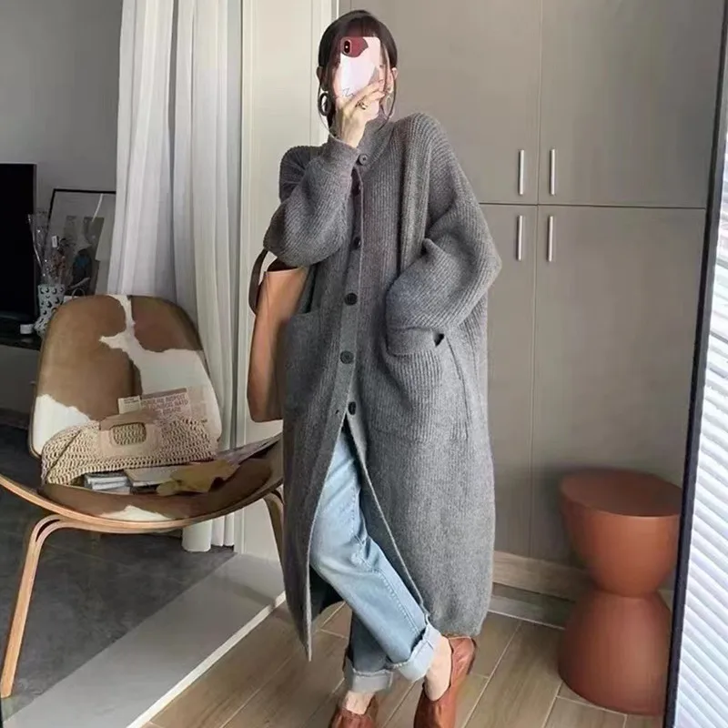 Korean Version Style Mid-length Knitted Cardigan Women's Autumn/winter 2023 Thickened Versatile Sweater Jacket Long Cardigans 
Korean Version Style Mid-length Knitted Cardigan Women's Autumn/winter 2023 Thickened Versatile Sweater Jacket Long Cardigans