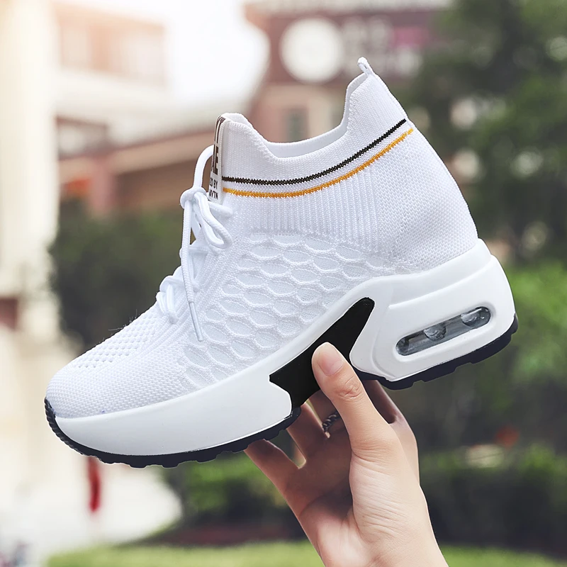Autumn Socks Shoes Women Thick-soled Casual Large Size Knitted Short Boots Breathable Height Increasing Sneakers 8CM High Heel
Autumn Socks Shoes Women Thick-soled Casual Large Size Knitted Short Boots Breathable Height Increasing Sneakers 8CM High Heel