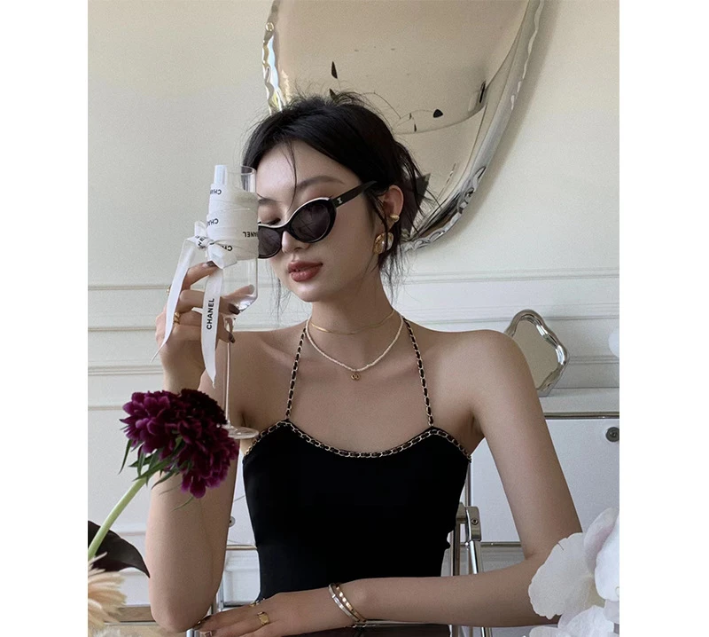 Solaina Chain Decoration Neckline Halter Knit Vest 2022 Women Spring/Summer Clothing Tank Top Korean Fashion Tops Crop Top
Solaina Chain Decoration Neckline Halter Knit Vest 2022 Women Spring/Summer Clothing Tank Top Korean Fashion Tops Crop Top
