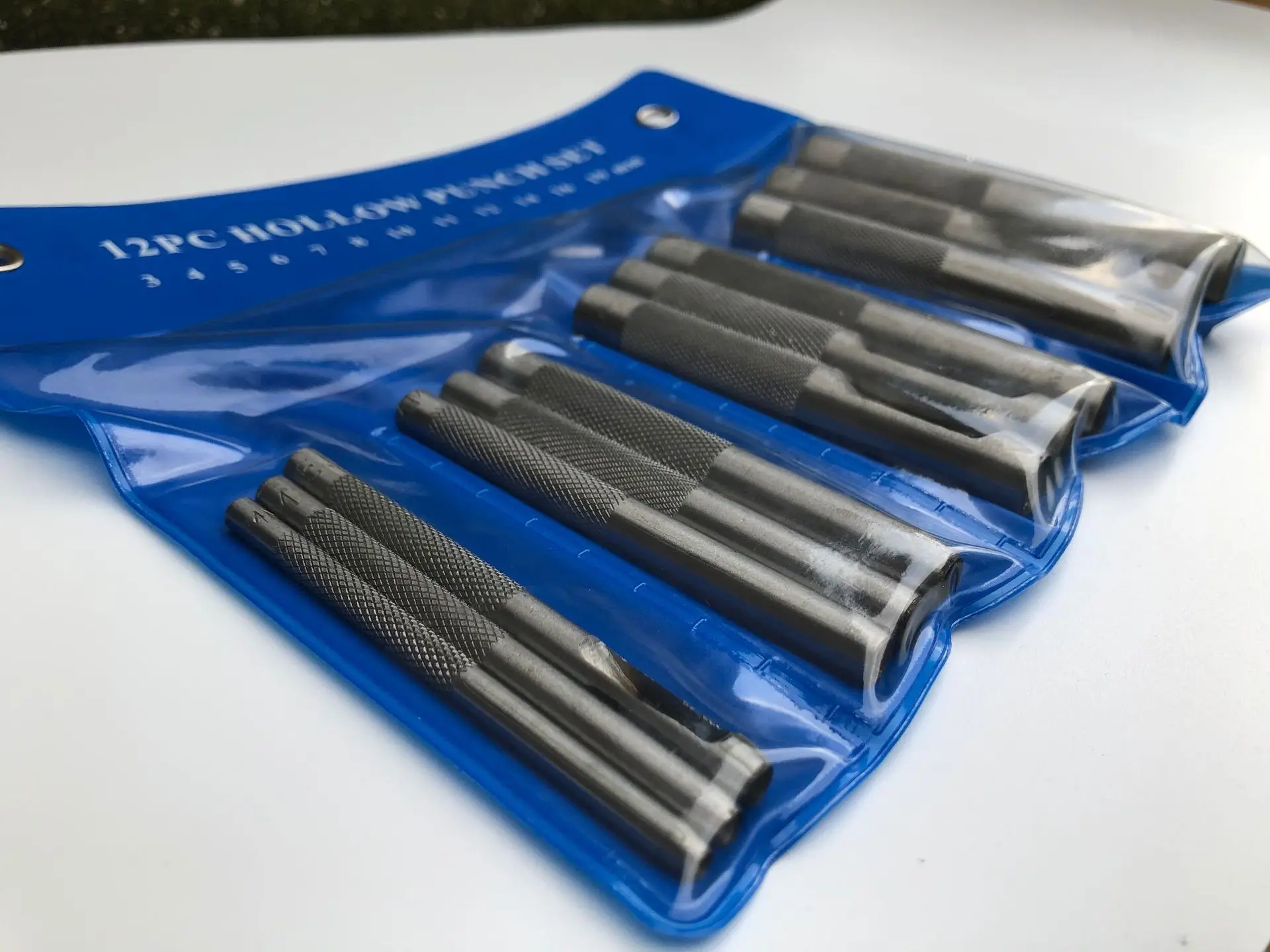 12pcs/set 3mm-19mm Portable Leather Hole Punch DIY Handmade Puncher Tool For Belt Watch Band Leather Craft Working Tools
12pcs/set 3mm-19mm Portable Leather Hole Punch DIY Handmade Puncher Tool For Belt Watch Band Leather Craft Working Tools
