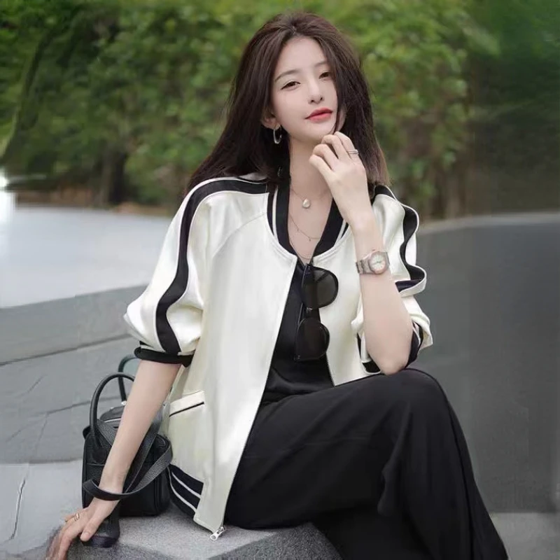 Winter Women Jacket 2022 New Solid Baseball Uniform Fashion Long Sleeves Loose Coats Korean Large Size Autumn Female Clothing
Winter Women Jacket 2022 New Solid Baseball Uniform Fashion Long Sleeves Loose Coats Korean Large Size Autumn Female Clothing