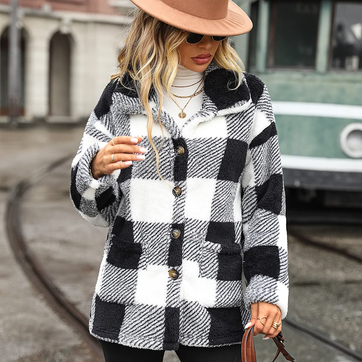 Coat for Women 2023 Fashion Plaid Single-breasted Wool Coat Women Autumn and Winter Lapel Long Sleeve Long Coat Women Jackets
Coat for Women 2023 Fashion Plaid Single-breasted Wool Coat Women Autumn and Winter Lapel Long Sleeve Long Coat Women Jackets