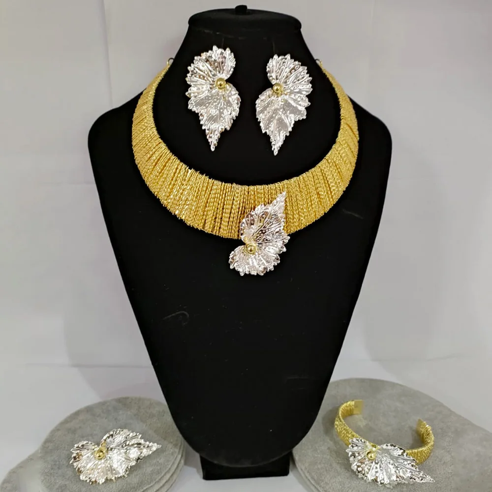 Dubai Golden Color Jewelry Set Luxury Leaf Design Necklace Ring Earrings Bracelet 4Pcs Set for Bridal Jewelry for Party Nigerian
Dubai Golden Color Jewelry Set Luxury Leaf Design Necklace Ring Earrings Bracelet 4Pcs Set for Bridal Jewelry for Party Nigerian