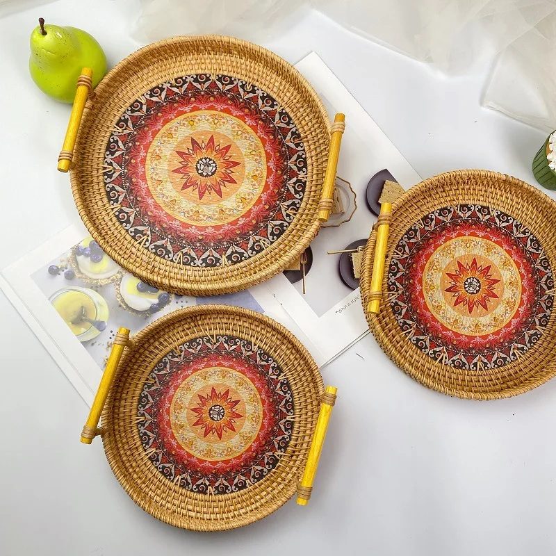 3pcs Round Handwoven Rattan Storage Tray with Wooden Handle Wicker Basket Bread Food Fruit Cake Platter Dinner Serving Tray
3pcs Round Handwoven Rattan Storage Tray with Wooden Handle Wicker Basket Bread Food Fruit Cake Platter Dinner Serving Tray
