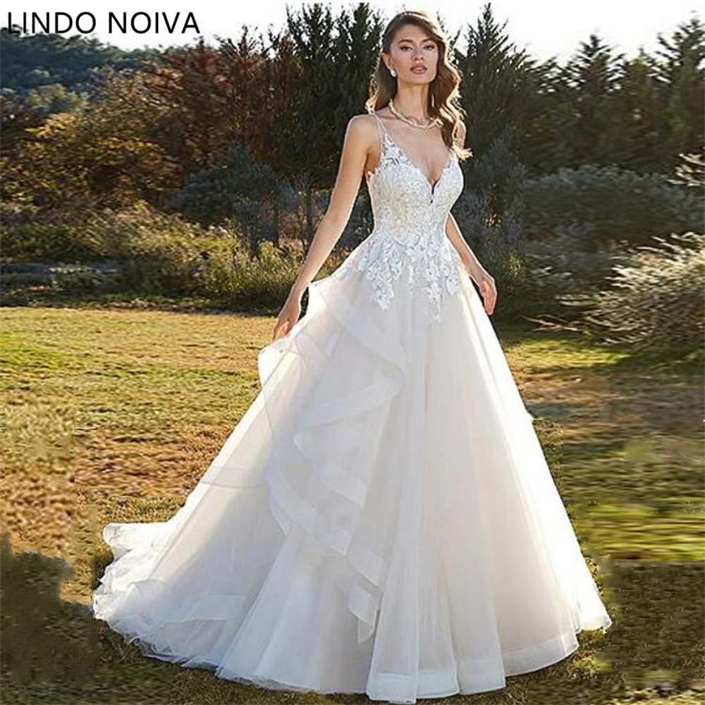 

V-neck Neckline Layer Lace Applique A-line Wedding Dress with Spaghetti Straps Beading Court Train vestido de noiva