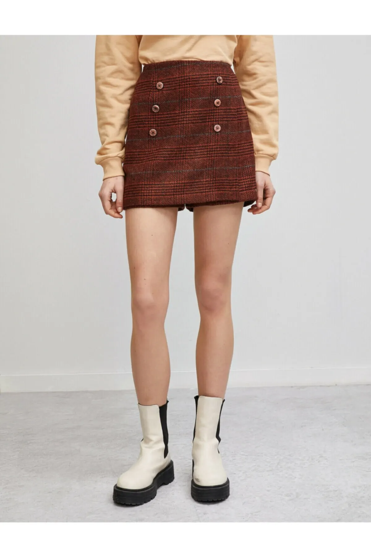 Women's Skirt Red Button Detailed Plaid Mini Skirt Summer Cute Style Empire Slim Folds Above Knee Sexy Mini Skirts
Women's Skirt Red Button Detailed Plaid Mini Skirt Summer Cute Style Empire Slim Folds Above Knee Sexy Mini Skirts