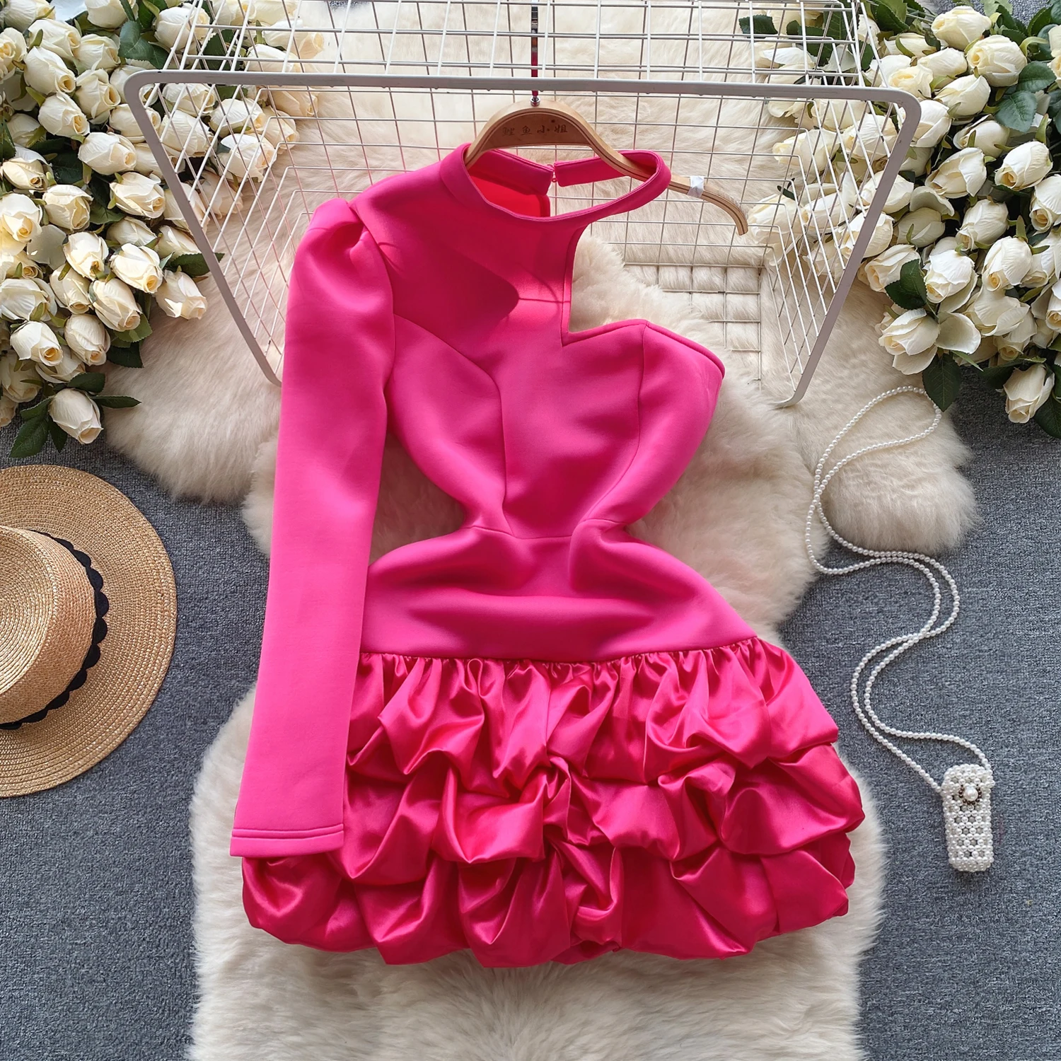 Women Chic Long Sleeve Diagonal Collar Asymmetric Pleated Sexy Slim Bodycon Dress Vintage Fashion Vestido Elegant Dress
Women Chic Long Sleeve Diagonal Collar Asymmetric Pleated Sexy Slim Bodycon Dress Vintage Fashion Vestido Elegant Dress