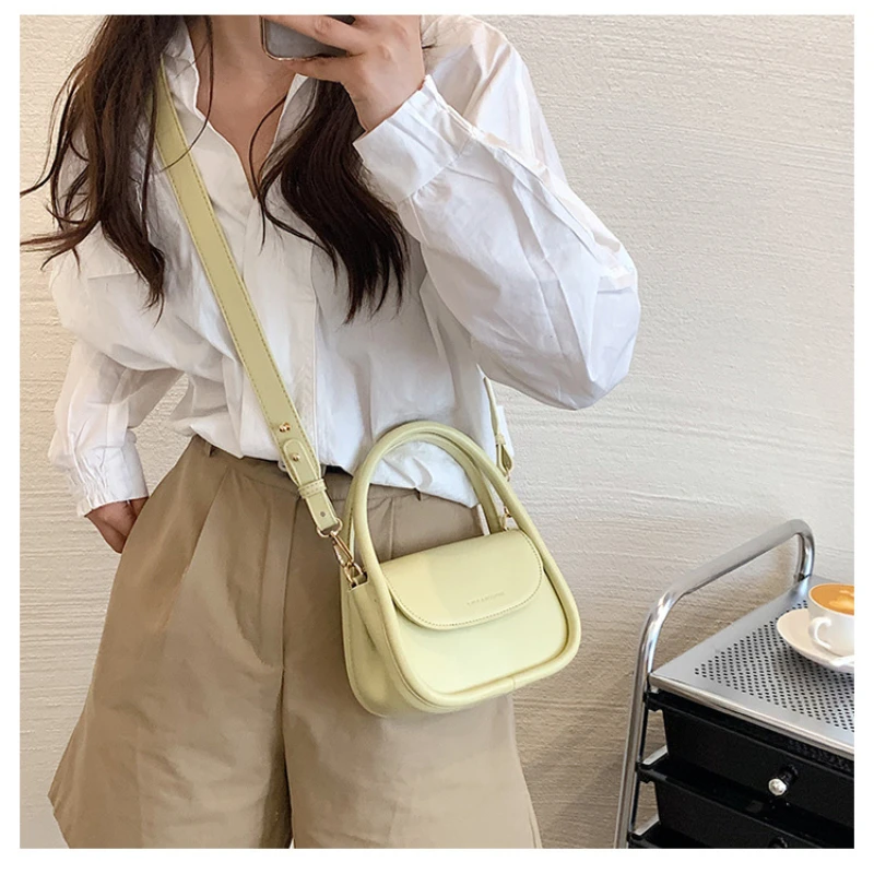 Women's Bag New Fashion Dinner Shoulder Messenger Bag Wide Shoulder Strap Leather Small Square Bag Luxury Handbag Wallet
Women's Bag New Fashion Dinner Shoulder Messenger Bag Wide Shoulder Strap Leather Small Square Bag Luxury Handbag Wallet