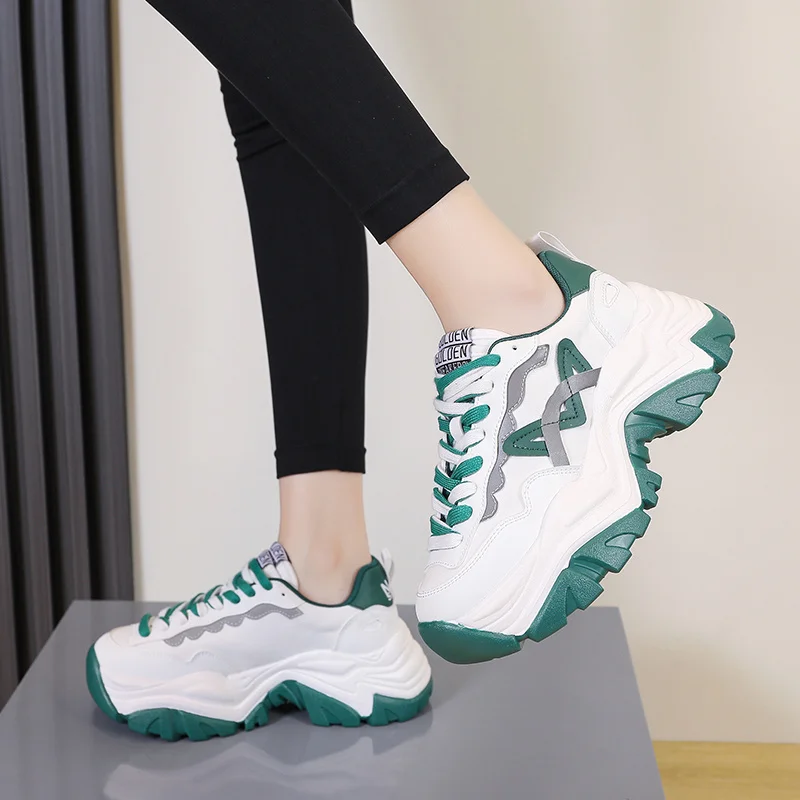 Women's Casual Shoes, Color-blocking Lace-up, Thick-soled Non-slip Sneakers, Lightweight and Comfortable Outdoor Running Shoes
Women's Casual Shoes, Color-blocking Lace-up, Thick-soled Non-slip Sneakers, Lightweight and Comfortable Outdoor Running Shoes