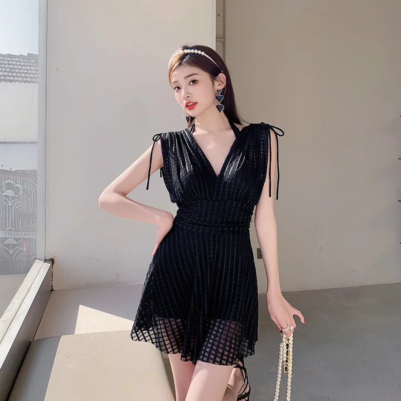Korean Style Swimsuit Woman 2023 Solid Sexy V Neck Swimwear One Piece Swimsuit With Shorts Skirt Bikinis Sets
Korean Style Swimsuit Woman 2023 Solid Sexy V Neck Swimwear One Piece Swimsuit With Shorts Skirt Bikinis Sets