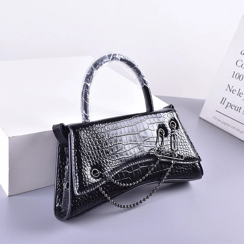 Crocodile Luxury Chain Leather Shoulder Bag Woman Designer Crossbody Bag Ladies Hourglass Crossbody Handbag High Quality 2022
Crocodile Luxury Chain Leather Shoulder Bag Woman Designer Crossbody Bag Ladies Hourglass Crossbody Handbag High Quality 2022