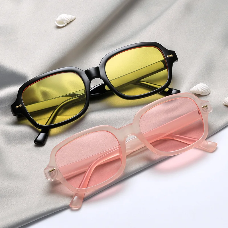 WENLCCK Small Square Sunglasses Women Vintage Brand Designer Sun Glasses For Women Shades Female Eyewear multicolor UV400
WENLCCK Small Square Sunglasses Women Vintage Brand Designer Sun Glasses For Women Shades Female Eyewear multicolor UV400