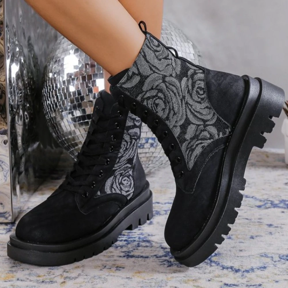 Women Martin Boots Lace Up 2023 Motorcycle Ankle Boots Fashion Female Shoe Platforms Solid Color Leather Women Boots Botas Mujer 
Women Martin Boots Lace Up 2023 Motorcycle Ankle Boots Fashion Female Shoe Platforms Solid Color Leather Women Boots Botas Mujer