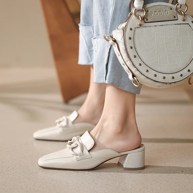 Ladies Temperament Muller Half Slippers 22 Summer New Fashion Middle Heel Women Shoes Lazy Thick Heel Sandals Roman Shoes Trend
Ladies Temperament Muller Half Slippers 22 Summer New Fashion Middle Heel Women Shoes Lazy Thick Heel Sandals Roman Shoes Trend