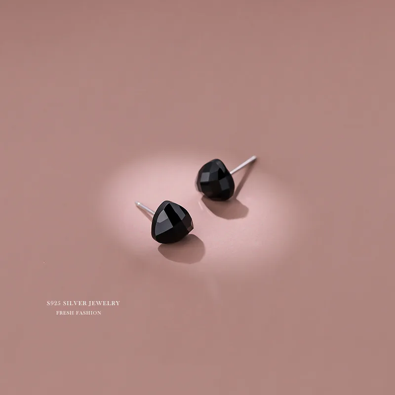 100% Pure S925 Sterling Silver Women's Black Polygonal Stud Earrings For Women Luxury Jewelry Accessories Gift
100% Pure S925 Sterling Silver Women's Black Polygonal Stud Earrings For Women Luxury Jewelry Accessories Gift