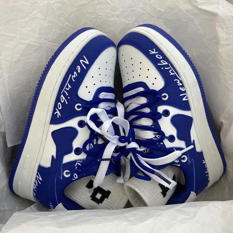 Brand Board Shoes Men Sneakers Zapatillas Mujer Sneakers Men Flat Shoes Outdoor Luxury Men Casual Shoes Women Tenis Masculino
Brand Board Shoes Men Sneakers Zapatillas Mujer Sneakers Men Flat Shoes Outdoor Luxury Men Casual Shoes Women Tenis Masculino