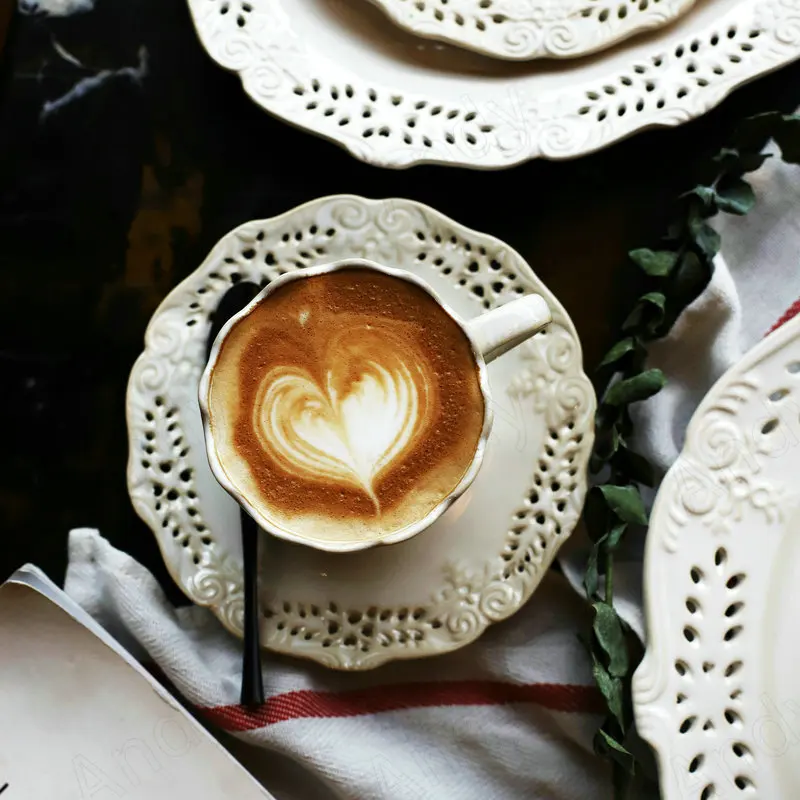 Retro Ceramic Plate Handmade Floral Openwork Decorative Home Tabletop Fruit Salad Dish Afternoon Tea Court Relief Dessert Plates
Retro Ceramic Plate Handmade Floral Openwork Decorative Home Tabletop Fruit Salad Dish Afternoon Tea Court Relief Dessert Plates