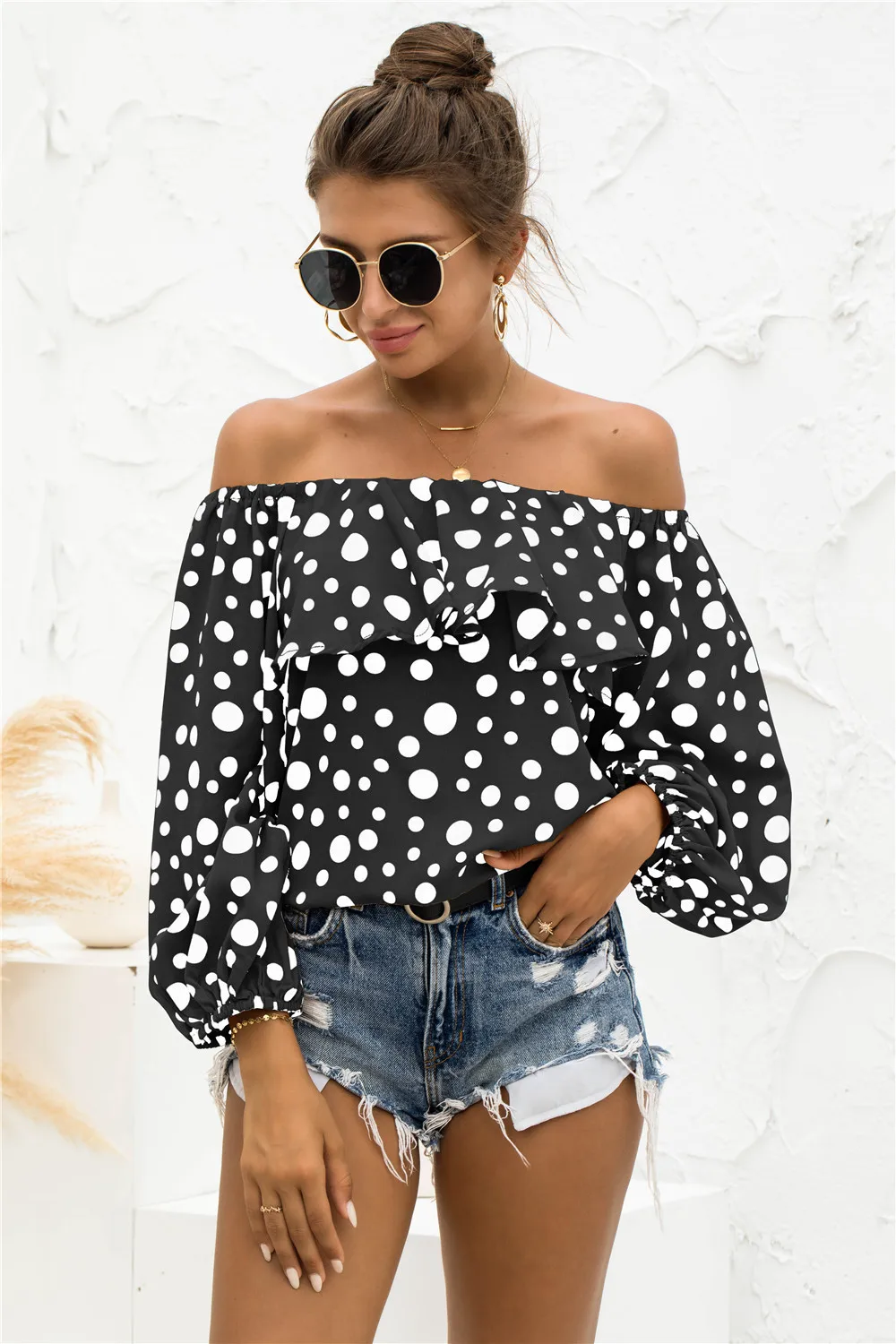 2022 European and American Autumn/Winter New Women's One-line Shoulder Bubble Sleeve Polka-dot Sexy Top T-shirt
2022 European and American Autumn/Winter New Women's One-line Shoulder Bubble Sleeve Polka-dot Sexy Top T-shirt