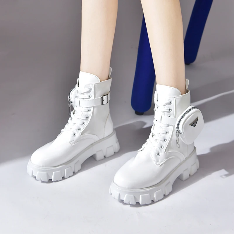 Personality British Style Casual Fashion short Boots Women's 2022 New Sponge Cake Thick Bottom Black Short Boots Women Heels
Personality British Style Casual Fashion short Boots Women's 2022 New Sponge Cake Thick Bottom Black Short Boots Women Heels