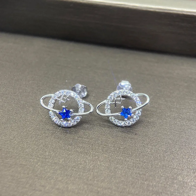 925 утес серебристого серебристого синего звезды Zircon серьги-гвоздики для женщин знакомства брак свадьба ювелирные изделия роскошные серьги ...
925 утес серебристого серебристого синего звезды Zircon серьги-гвоздики для женщин знакомства брак свадьба ювелирные изделия роскошные серьги ...