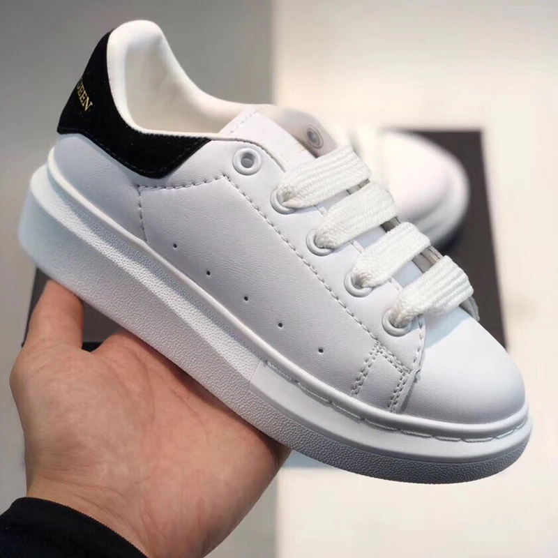 2022 Роскошные Дизайнерские детские туфли, повседневная обувь на платформе со шнуровкой, белые кроссовки для девочек и мальчиков, обувь для р...
2022 Роскошные Дизайнерские детские туфли, повседневная обувь на платформе со шнуровкой, белые кроссовки для девочек и мальчиков, обувь для р...